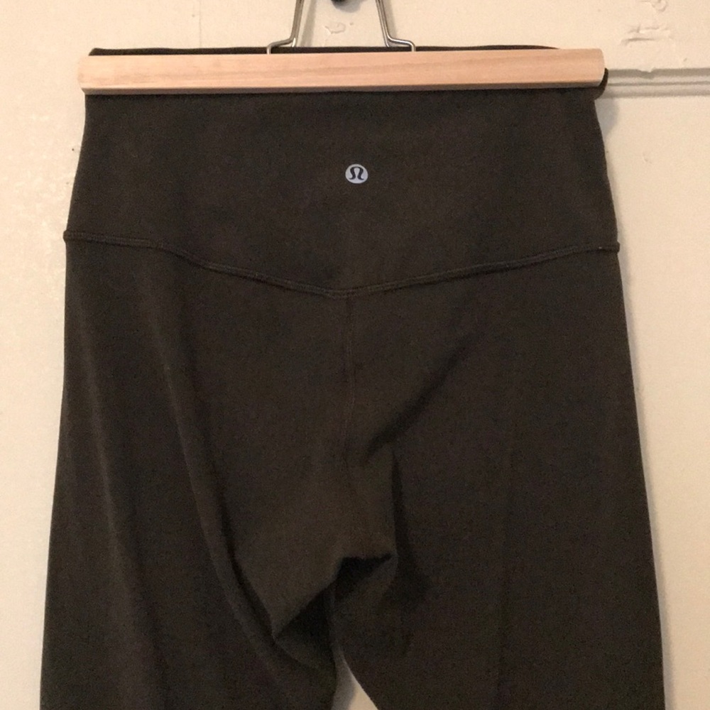 Sz. 6 Lululemon Align II in Olive Green